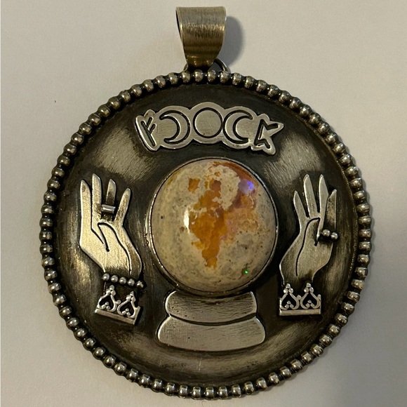 Rare Soliloquy Jewelry by Kerin Scales Fortune Teller Pendant - Picture 9 of 9